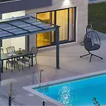 Stunning In Ferienhaus *
