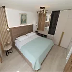 Ferienhaus Stunning In Debeljak