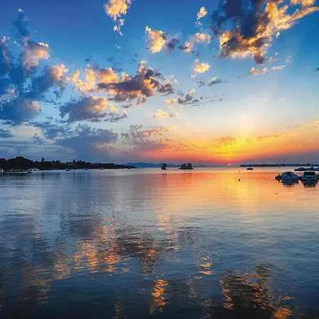 Stunning In * Debeljak