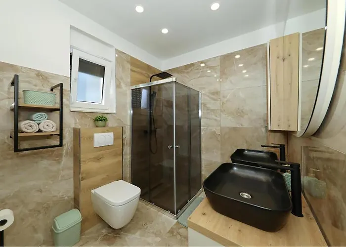 Ferienhaus Beautiful In Debeljak